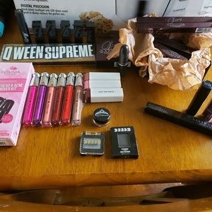 Makeup bundle